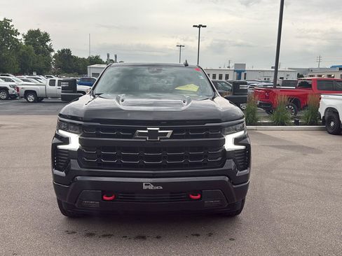 Used 2024 Chevrolet Silverado 1500 RST w/ Redline Edition AWD/4WD image 8