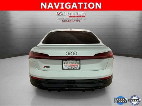 Used 2024 Audi Q8 e-tron Premium image 4