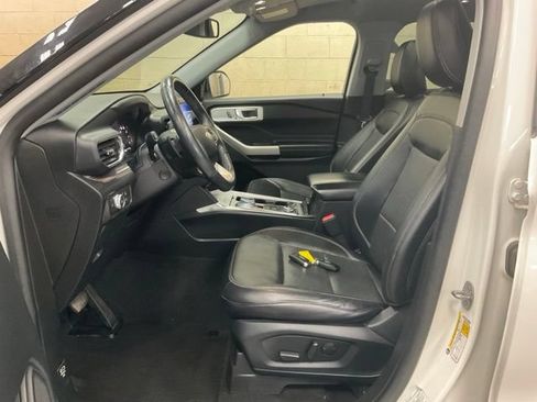 Used 2021 Ford Explorer Limited w/ Class III Trailer Tow Package AWD/4WD image 11