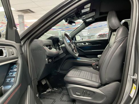 New 2026 Ford Explorer ST-Line w/ ST-Line Street Pack image 14