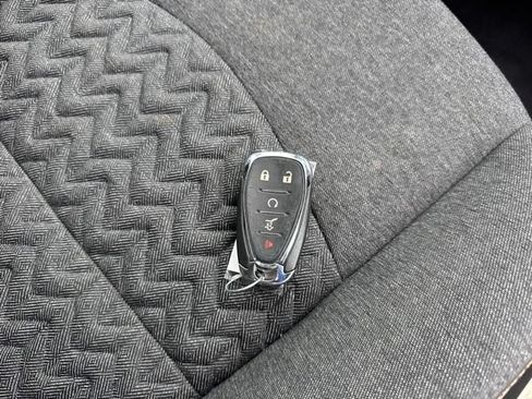 Used 2024 Chevrolet Equinox LT AWD/4WD image 5