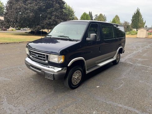 Used 2003 Ford E-350 and Econoline 350 XLT RWD image 7