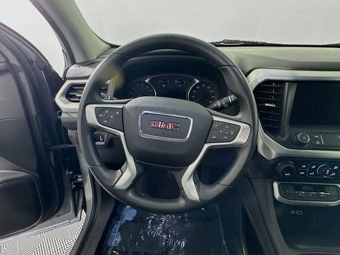 Used 2023 GMC Acadia SLE w/ Driver Convenience Package image 16