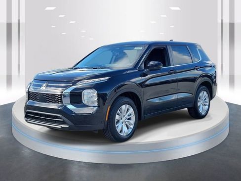 New 2026 Mitsubishi Outlander ES AWD/4WD image 3