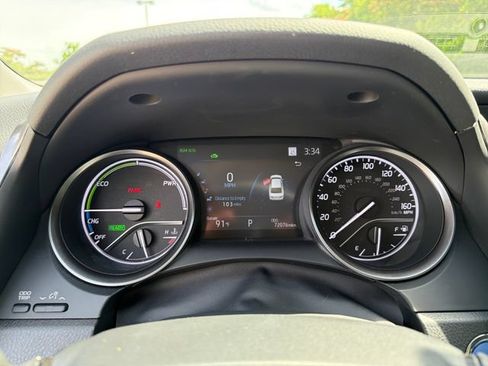 Used 2023 Toyota Camry XSE w/ Cold Weather Package FWD image 18