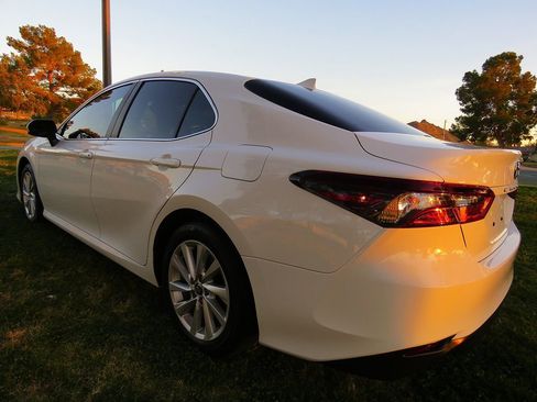 Used 2023 Toyota Camry LE image 4