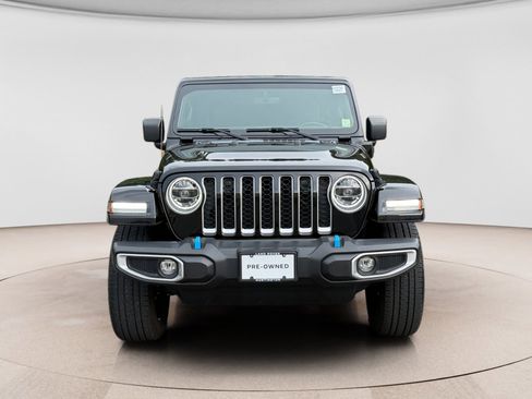 Used 2022 Jeep Wrangler Unlimited Sahara w/ Cold Weather Group AWD/4WD image 8