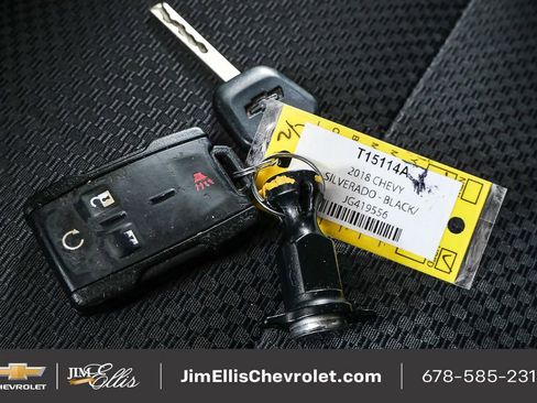 Used 2018 Chevrolet Silverado 1500 LT w/ LT Eassist Package image 32