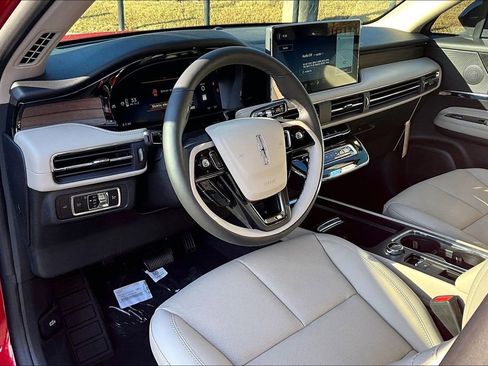 New 2026 Lincoln Corsair Reserve w/ Jet Appearance Package image 6