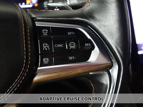 Used 2023 Jeep Grand Cherokee Summit w/ Luxury Tech Group V AWD/4WD image 6