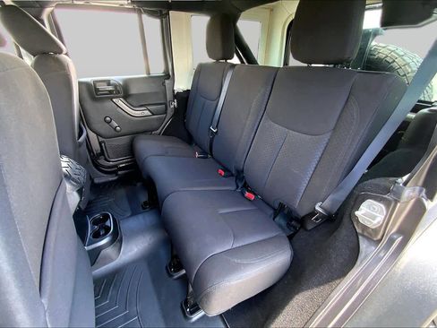 Used 2016 Jeep Wrangler Unlimited Sport w/ Connectivity Group AWD/4WD image 20