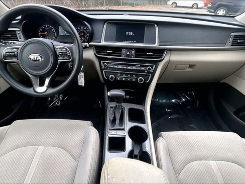 Used 2018 Kia Optima LX w/ 17" Alloy Wheels Package image 8