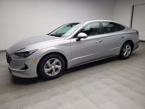 Used 2023 Hyundai Sonata SE FWD image 2