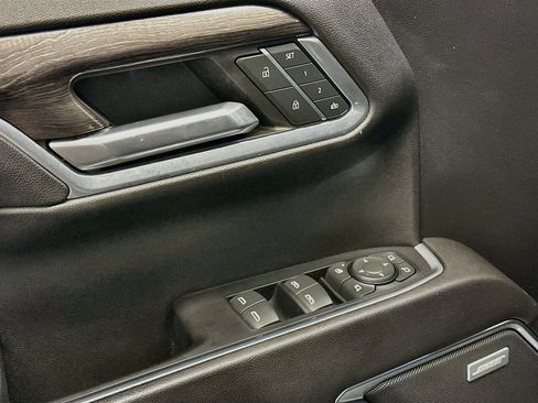 Used 2022 Chevrolet Silverado 1500 LTZ w/ Technology Package AWD/4WD image 15
