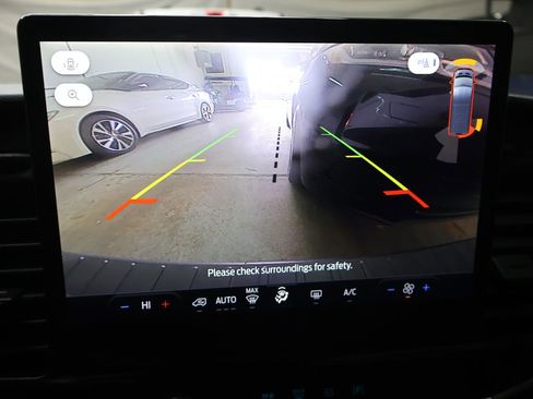 Used 2023 Ford Transit 350 XLT image 20