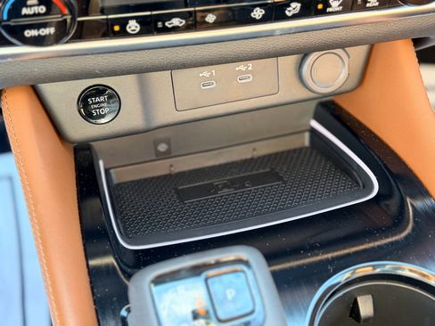 Used 2025 Nissan Rogue Platinum image 19