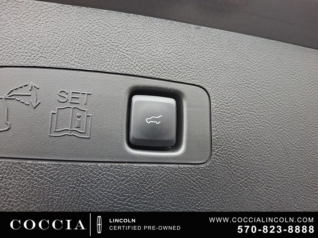 Certified 2022 Lincoln Corsair AWD w/ Equipment Group 101A image 29