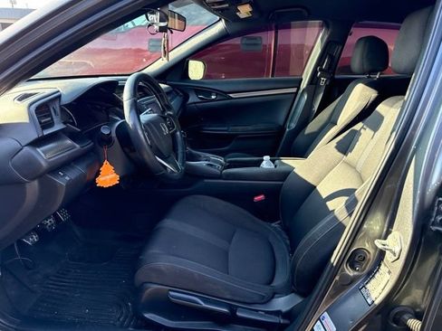 Used 2018 Honda Civic Sport image 5