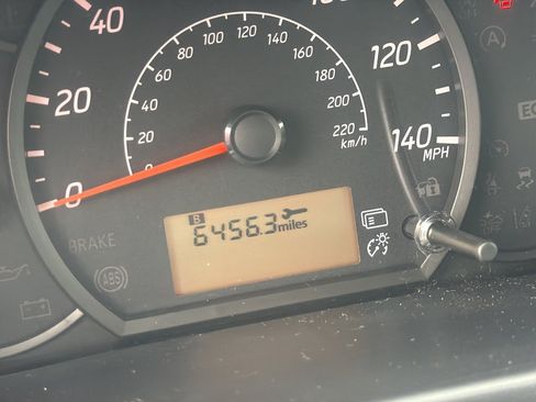 Used 2024 Mitsubishi Mirage ES FWD image 4
