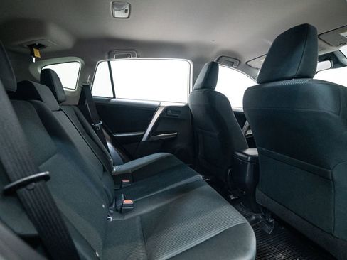 Certified 2018 Toyota RAV4 LE image 28