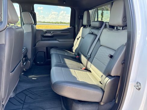 Used 2024 Chevrolet Silverado 1500 ZR2 w/ Technology Package AWD/4WD image 23