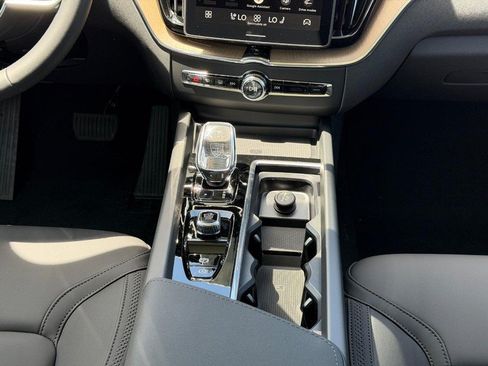 New 2026 Volvo XC60 B5 Plus w/ Protection Package Premier AWD/4WD image 8