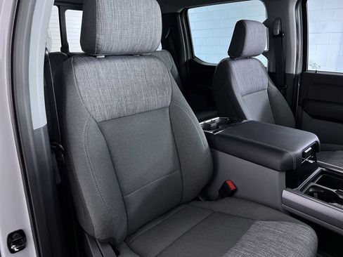 New 2026 Ford F250 XLT w/ XLT Premium Package image 24