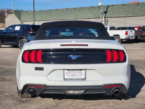 Used 2023 Ford Mustang Premium image 6