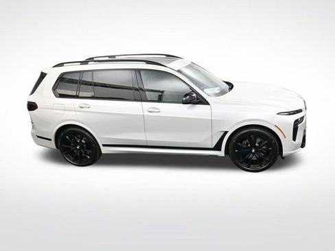 New 2026 BMW X7 M60i image 22
