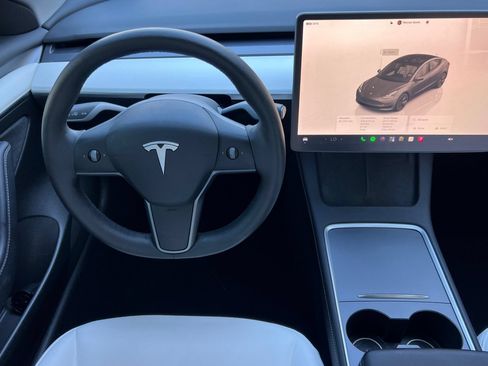 Used 2023 Tesla Model 3 Standard Range RWD image 16