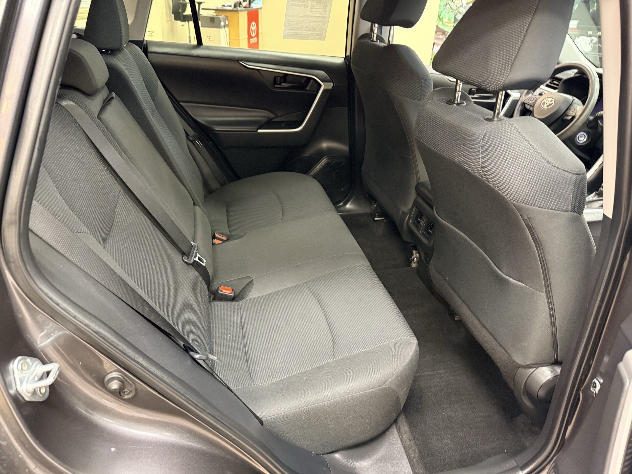 Used 2024 Toyota RAV4 LE AWD/4WD image 16