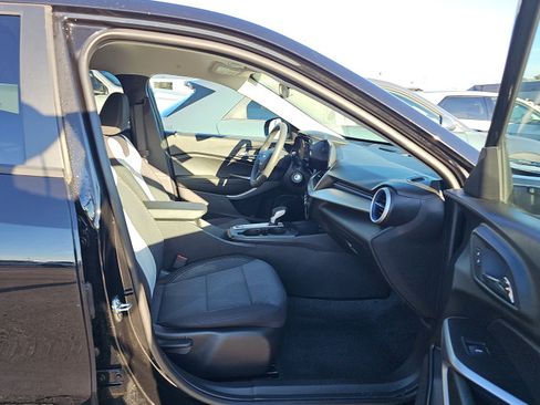 Used 2026 Chevrolet Trax LS FWD image 12