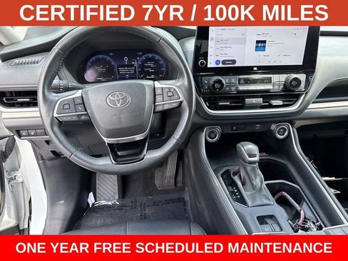 Used 2024 Toyota Grand Highlander AWD image 18