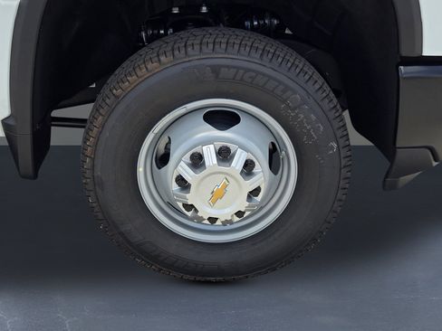New 2026 Chevrolet Silverado 3500 W/T AWD/4WD image 10