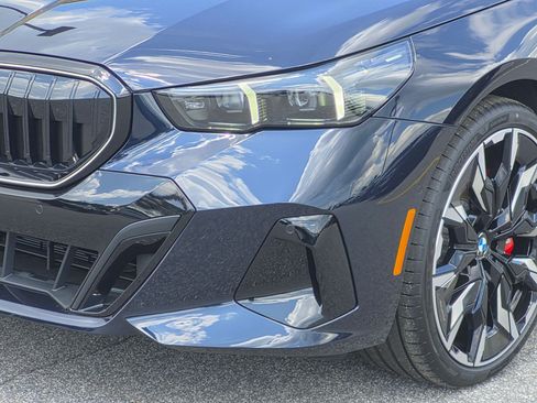 New 2027 BMW 530i xDrive w/ M Sport Package AWD/4WD image 9