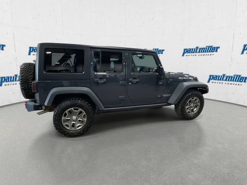 Used 2017 Jeep Wrangler Unlimited Rubicon w/ Connectivity Group AWD/4WD image 12