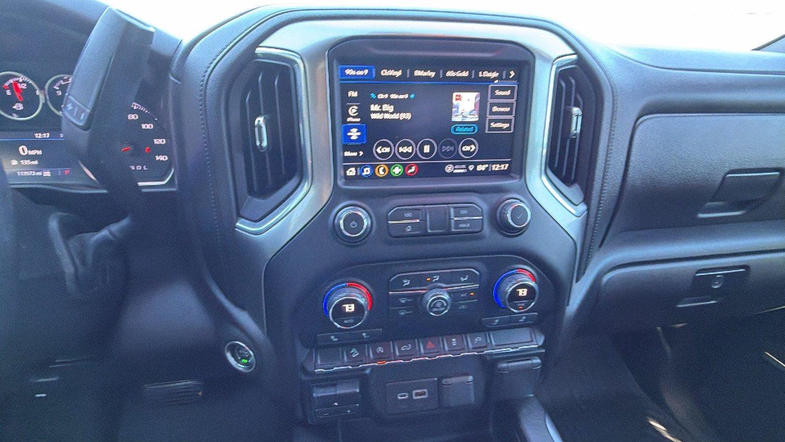 Used 2021 Chevrolet Silverado 1500 LT Trail Boss w/ Convenience Package II AWD/4WD image 31