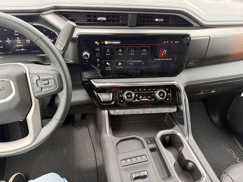 New 2026 GMC Sierra 2500 Denali w/ Denali Reserve Package AWD/4WD image 25