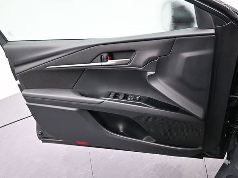 Used 2025 Toyota Camry LE image 25