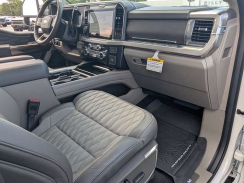 Used 2026 Ford F250 Platinum w/ Platinum Plus Package AWD/4WD image 29