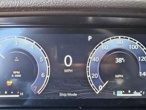 New 2025 Jeep Grand Cherokee Altitude image 11