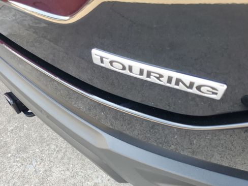 Used 2023 Honda Pilot Touring image 11