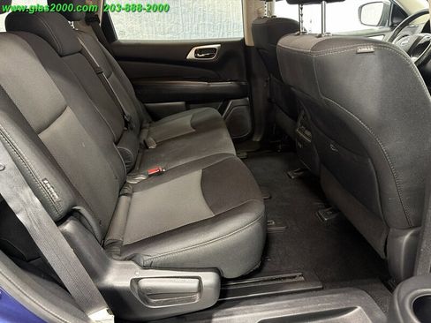 Used 2019 Nissan Pathfinder SV AWD/4WD image 10