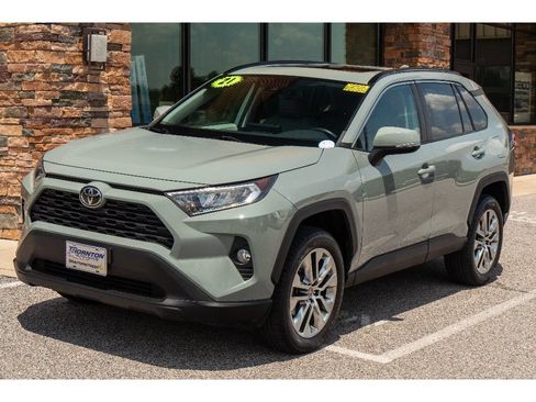 Used 2021 Toyota RAV4 XLE Premium AWD/4WD image 7