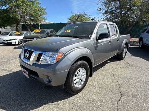 Used 2021 Nissan Frontier SV image 1