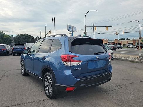 Used 2024 Subaru Forester Premium AWD/4WD image 3