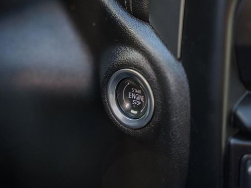 Used 2021 Chevrolet Silverado 1500 RST image 28