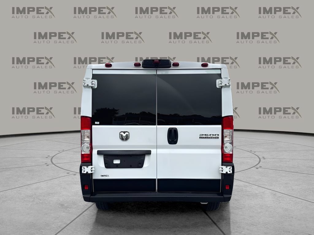 Used 2025 RAM ProMaster 2500 w/ U-Haul Equipment Group FWD image 4