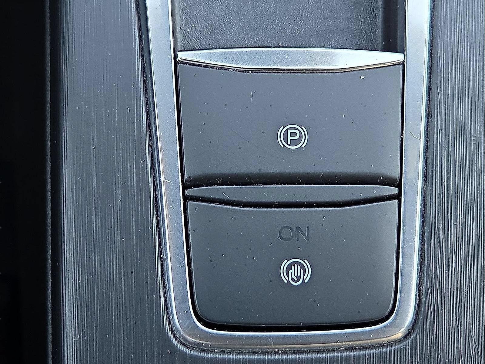 Used 2025 Ford Escape ST-Line FWD image 18