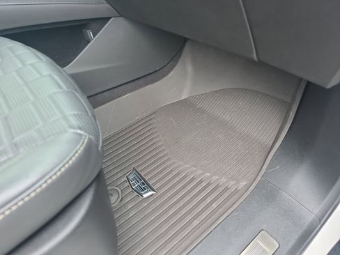 Used 2024 Cadillac Escalade Premium Luxury Platinum w/ LPO, Floor Liner Package AWD/4WD image 18